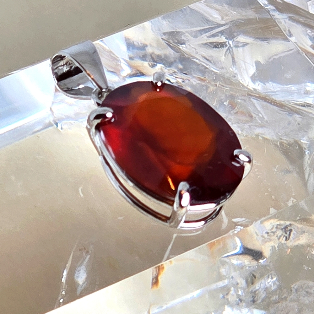 925 Sterling Silver Pendant with Natural Hessonite Garnet 14x10mm Gem